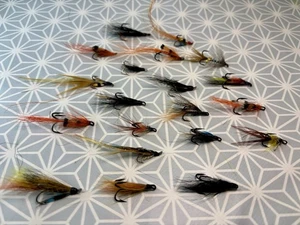 Vintage Salmon Flys X20 - Excellent Condition - New Box - Various Size Trebles - Picture 1 of 8