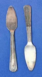 Two (2) International Silver Plate Petite Serving Knives – Avon Pattern - Picture 1 of 3