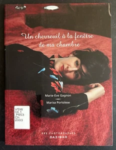 Un chevreuil à la fenêtre de ma chambre Gagnon Portolese photography art catalog - Foto 1 di 10