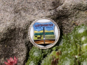 SMALL VINTAGE HAND MADE ENAMEL BADGE # LLOYDMINSTER CANADA - Picture 1 of 2
