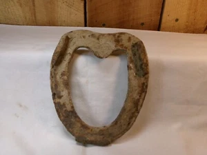 Antique Primitive Rustic Heart Shaped Horseshoe Rare Oddity - Picture 1 of 4