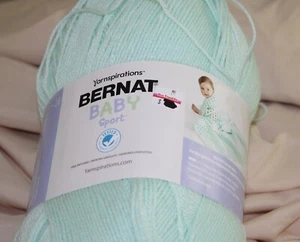 Bernat Baby Sport Filato, Baby Green, 12,3 oz, 1256yds, 3 luci, modello gratuito - Foto 1 di 4