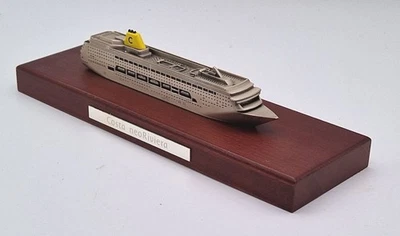 Kreuzfahrtschiff Modell Costa neoRIVIERA auf Sockel -Neuwertig - Bild 1 von 4