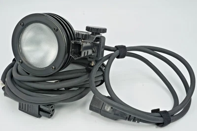 Lowel VIP Pro Light **No Bulb** Good Condition Ships Quickly - Image 1 of 4