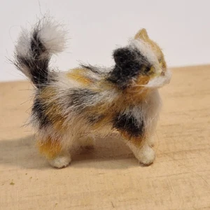 Miniature 1/12 Scale   Artisan made  Cat    CF10 - Picture 1 of 3