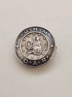 DAUGHTERS OF THE AMERICAN REVOLUTION GOD HOME MOTHER PIN JE CALDWELL STERLING  - Image 1 of 4