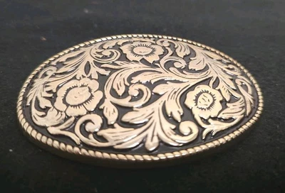 De Colección Hebilla de Cinturón Para Mujer Ovalada Floral Vaquera Western Rodeo EE. UU. Negro Tono Dorado Foto 1 de 4