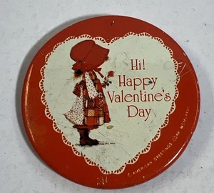 Vintage Pinback Holly Hobbie Button Happy Valentine's Day American Greetings - Picture 1 of 3