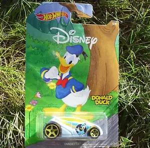 Pato Donald. Disney Mickey & Friends Series (2019) Hot Wheels GBB42 - Imagen 1 de 3
