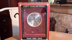 QUARTZ WOOD TABLE CLOCK - Picture 1 of 3