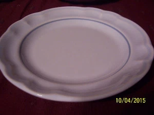 (1) Pfaltzgraff Poetry Salad Plate Blue Floral Scalloped Luncheon 7 1/8" Several - Picture 1 of 12