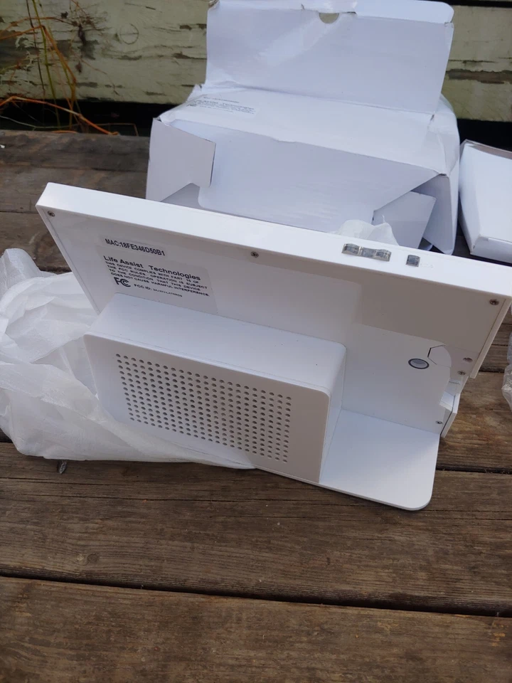 LIFEASSIST TZ06 7" WXGA IPS ALLWINNER A33 1GB/4GB TABLET PC GSTB070ASVI AALA - Image 1 of 4