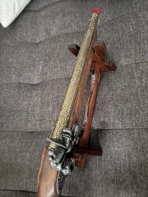 Replica 18Th-Century Non-Firing Pirate Pistol - Image 1 of 4