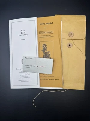 Esmeralda natural 2,62 quilates corte pera con informe y evaluación GIA 1978 Foto 1 de 4