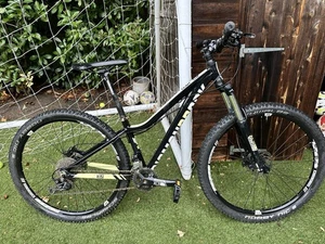 diamondback Heist 1.0 mountain bike Large - Picture 1 of 4