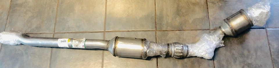 Convertidor catalítico lado derecho transmisión manual motor Audi S4 2000-2002 2,7 L Foto 1 de 1