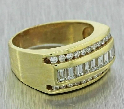 Anillo de alianza ancha vintage de diamantes de 2 quilates con acabado de oro amarillo de 14 k creado en laboratorio Foto 1 de 4