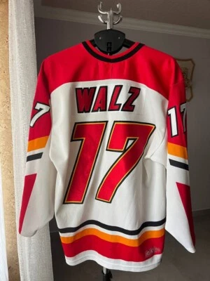 CALGARY FLAMES 90s HOCKEY JERSEY VTG VINTAGE CCM WES WALZ #17 ADULT MENS SIZE L - Image 1 of 4