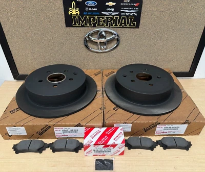2014-2019 TOYOTA HIGHLANDER REAR GENUINE OEM BRAKE ROTORS AND TCMC BRAKE PADS - Image 1 of 4