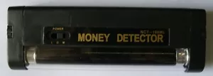 DETECTOR DE BILLETES FALSOS + LINTERNA TAMAÑO BOLSILLO -Tubo UV Funciona a Pilas - Foto 1 di 4