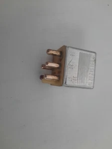 0015420219 Mercedes-Benz W126 R129 W201 W124 Relay - Picture 1 of 1