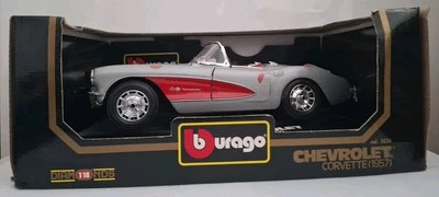 Burago Chevrolet Corvette (1957) 1:18 – unbespielt Silber/Rot cod. 3034 - Bild 1 von 2