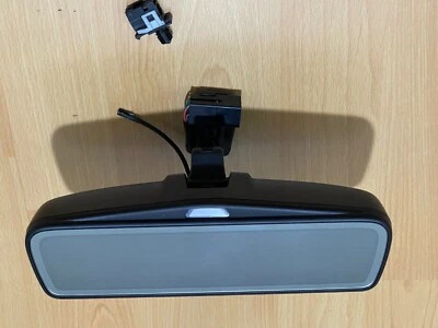 OEM 2018-2020 CHEVROLET TRAVERSE AUTO DIM REAR VIEW MIRROR BACKUP CAMERA DISPLAY - Image 1 of 4
