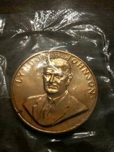 ***BU*** President LYNDON B. JOHNSON Inauguration Bronze Medal Coin Token - Imagen 1 de 2
