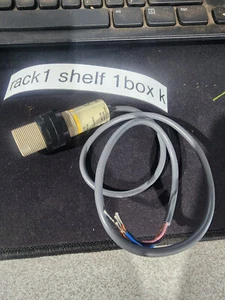 OMRON Proximity Switch E3F2-DS10C4-N - 1pc - Picture 1 of 4