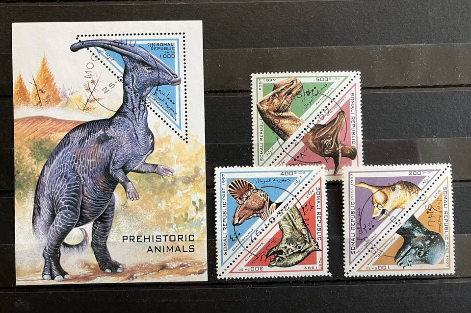 Dinosaurs / Prehistoric Reptiles - CTO - CB3 - Image 1 of 1