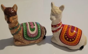Alpacas Salt & Pepper Shaker Set - Picture 1 of 6