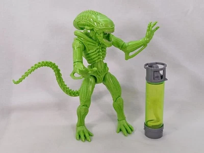 Figura de acción Lanard Aliens XENOMORPH WARRIOR (Verde) Brilla en la Oscuridad 2022 Foto 1 de 4