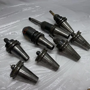 Kennametal Fräsmaschine CNC Werkzeughalter 8 Stück - Bild 1 von 17