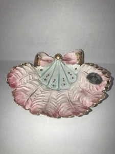 Vintage Hand Painted Gold Trim Shell Trinket Dish Italy - Picture 1 of 7