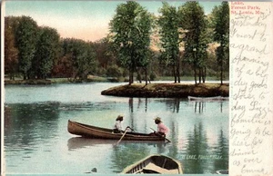 Postal Lake Forest Park St Louis Mo Dos hombres en canoa - Imagen 1 de 2