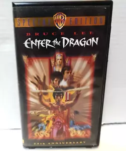 Enter the Dragon Special Ed. 25th Anniversary clamshell VHS tape (tested) - Foto 1 di 4