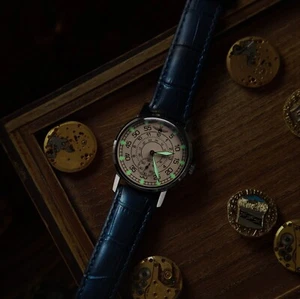 Raro Reloj de Piloto ZiM Aviación Pobeda Años 80, Correa Azul, Reloj Mecánico Soviético - Imagen 1 de 5