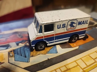 Hot Wheels Vintage 1976 U.S. Mail Truck Postal Van 1:64 Hong Kong Black Walls - Image 1 of 2