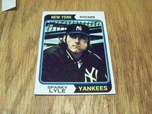 SPARKY LYLE 1974 TOPPS BASEBALL CARD # 66 - Picture 1 of 1