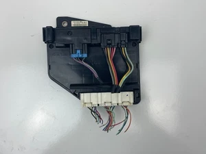 2005 - 2010 Toyota Avalon Junction Block Fuse Box Module OEM 8272007060 - Picture 1 of 16