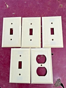 Vintage Slater Ivory Plastic Ribbed Toggle Light Switch Plug-in Cover Plates - Picture 1 of 3