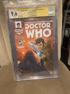 Doctor Who Tenth Year Two 8 CGC SS 9.8 signed David Tennant Wizard World Variant - Picture 1 of 3