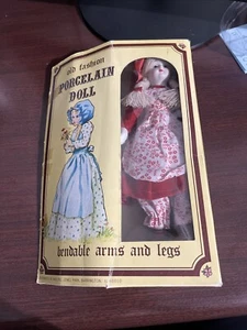 Vintage Porzellan Puppe rotes Kleid blonde Haare Made in Taiwan 1981 - Bild 1 von 5