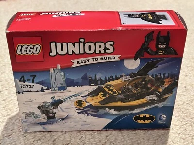 LEGO Juniors DC Comics 10737 Batman vs. Mr. Freeze Batboat & Instructions — 第 1/4 张图片