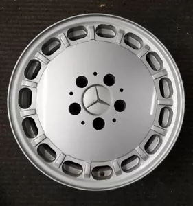 Mercedes 300 420 560 1986 1987 1988 1989 15" Factory OEM Wheel Rim Mint !! - Picture 1 of 5