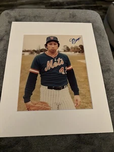 Jesse Orosco New York Mets Matted Autographed 8 x 10 Photo. (Mat Is 11x14) - Picture 1 of 4