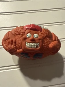 Mini fútbol vintage Madball KO. Wendy’s About 4” 1995 - Imagen 1 de 4