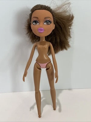 Bratz 2015 Yasmin Nude Fashion Doll Pink Lips - Image 1 of 4