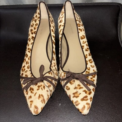Zapatos de tacón Ann Taylor Dandrea Business estampado de leopardo becerro gatito 8,5 M para mujer Foto 1 de 4