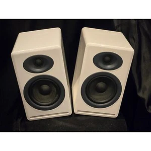 Audioengine P4 Passive Bookshelf Speakers High-Performing 2-Way Desktop Speakers - Picture 1 of 7